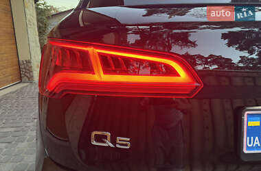 Внедорожник / Кроссовер Audi Q5 2018 в 