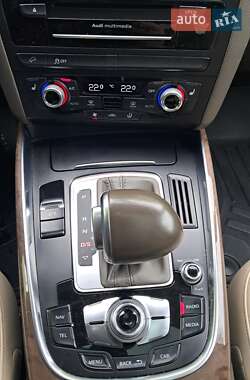 Внедорожник / Кроссовер Audi Q5 2015 в 
