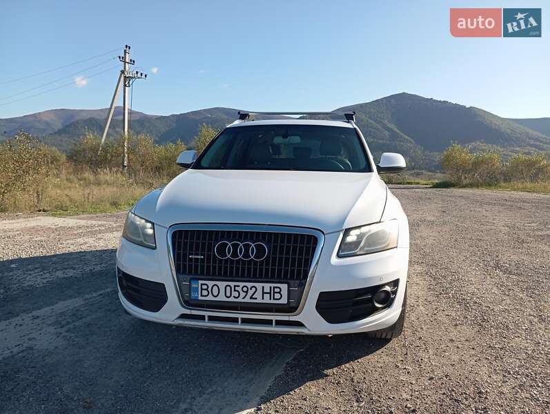 Внедорожник / Кроссовер Audi Q5 2012 в 