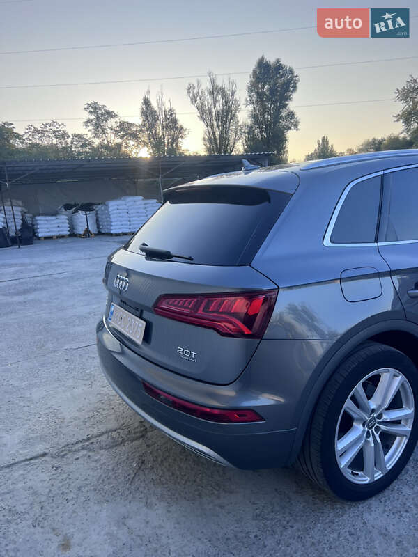 Внедорожник / Кроссовер Audi Q5 2018 в Запорожье