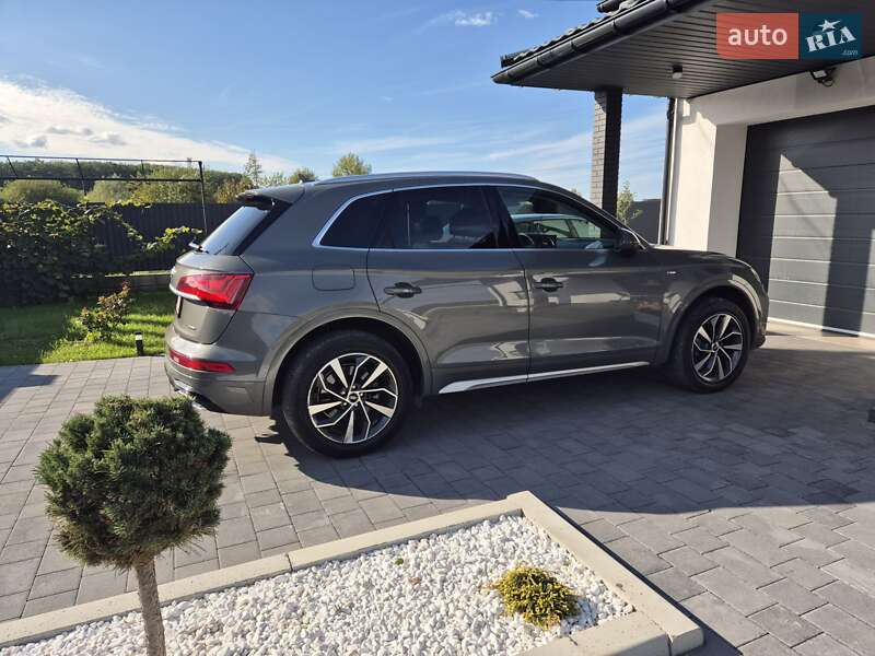 Внедорожник / Кроссовер Audi Q5 2022 в Дрогобыче