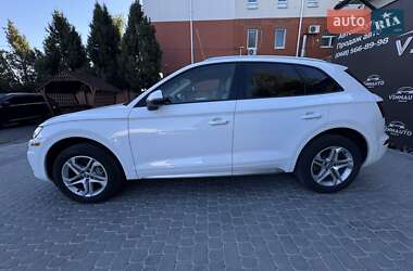 Внедорожник / Кроссовер Audi Q5 2018 в 