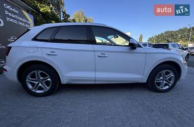Внедорожник / Кроссовер Audi Q5 2018 в 
