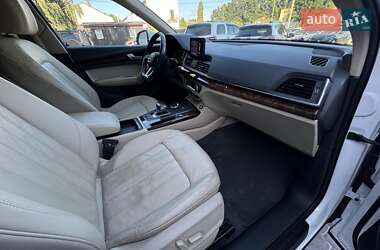 Внедорожник / Кроссовер Audi Q5 2018 в 