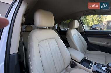 Внедорожник / Кроссовер Audi Q5 2018 в 