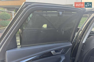Внедорожник / Кроссовер Audi Q5 2018 в 