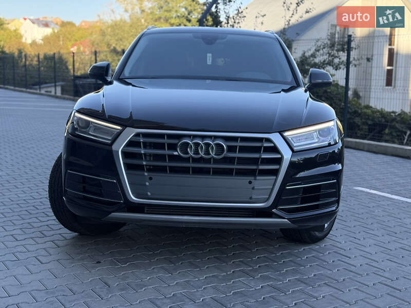 Внедорожник / Кроссовер Audi Q5 2019 в Хмельницком