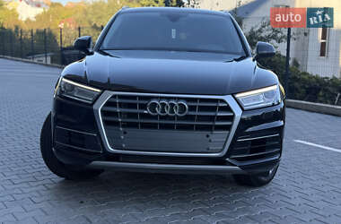 Внедорожник / Кроссовер Audi Q5 2019 в 