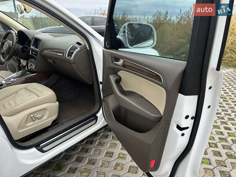 Внедорожник / Кроссовер Audi Q5 2015 в Ровно
