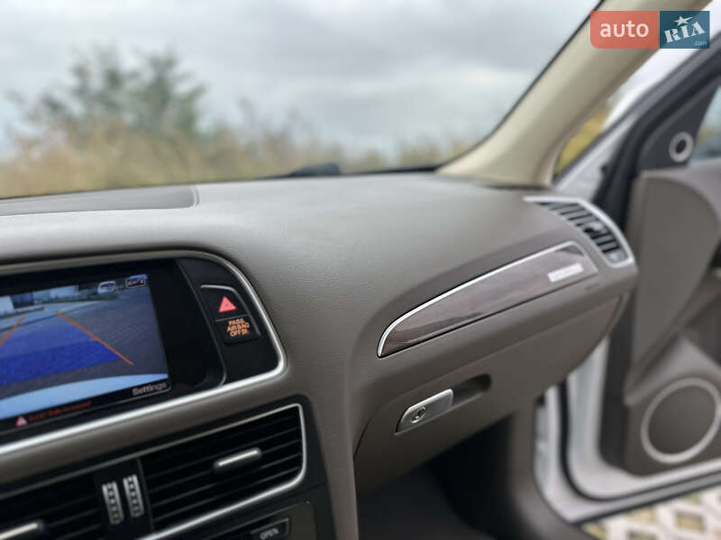 Внедорожник / Кроссовер Audi Q5 2015 в Ровно