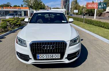 Позашляховик / Кросовер Audi Q5 2016 в 