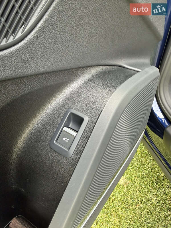 Позашляховик / Кросовер Audi Q5 2023 в Львові