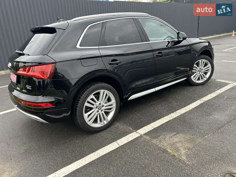 Позашляховик / Кросовер Audi Q5 2017 в Києві