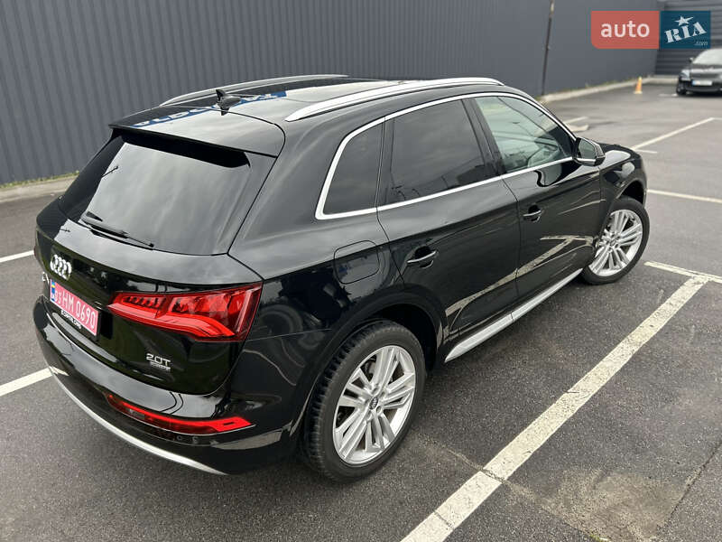 Позашляховик / Кросовер Audi Q5 2017 в Києві