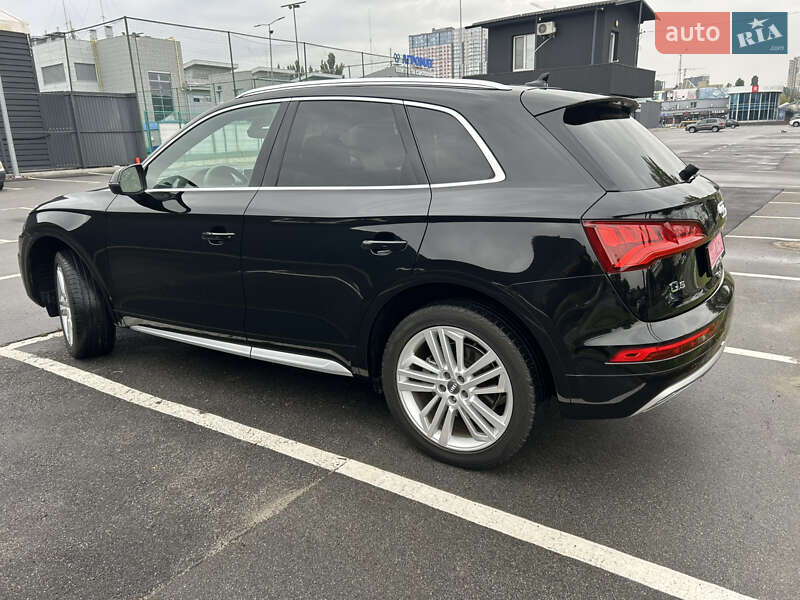 Позашляховик / Кросовер Audi Q5 2017 в Києві