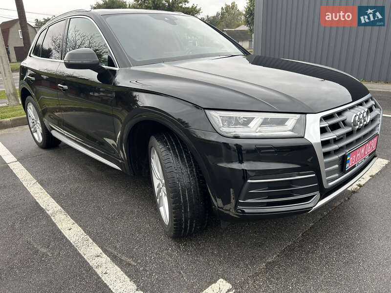 Позашляховик / Кросовер Audi Q5 2017 в Києві