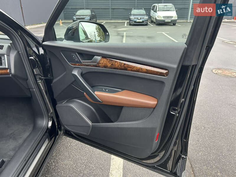 Позашляховик / Кросовер Audi Q5 2017 в Києві