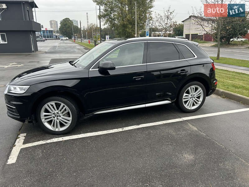 Позашляховик / Кросовер Audi Q5 2017 в Києві