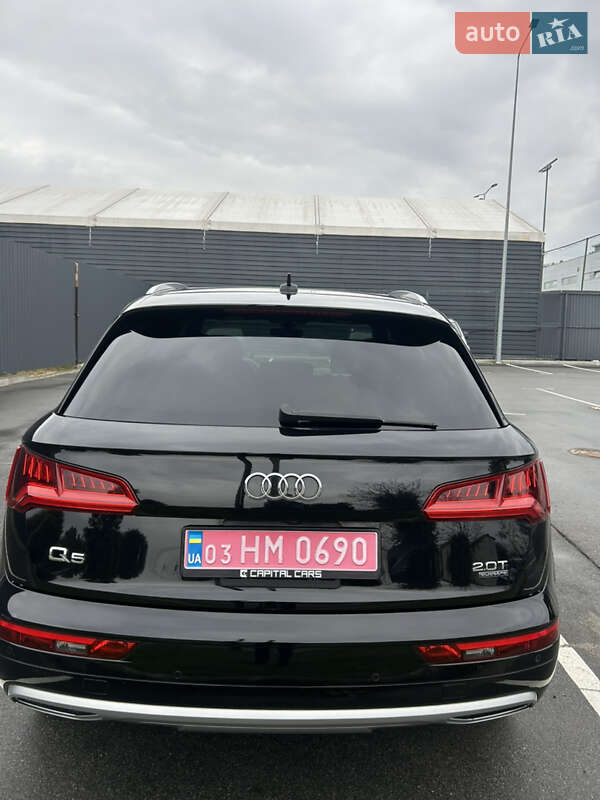Позашляховик / Кросовер Audi Q5 2017 в Києві