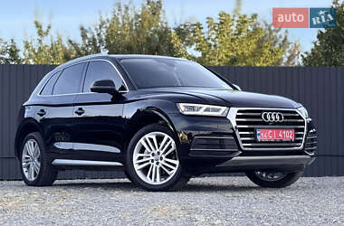 Внедорожник / Кроссовер Audi Q5 2017 в 