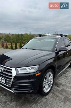 Позашляховик / Кросовер Audi Q5 2019 в  фото 5 Позашляховик / Кросовер Audi Q5 2019 в