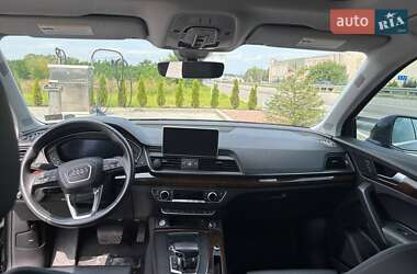 Позашляховик / Кросовер Audi Q5 2019 в  фото 15 Позашляховик / Кросовер Audi Q5 2019 в