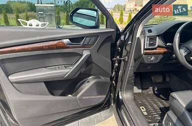 Позашляховик / Кросовер Audi Q5 2019 в  фото 20 Позашляховик / Кросовер Audi Q5 2019 в