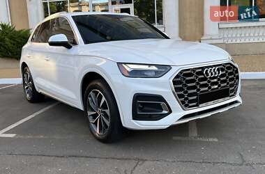 Позашляховик / Кросовер Audi Q5 2021 в 