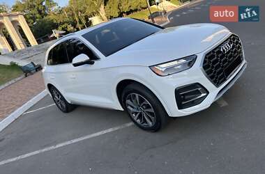 Позашляховик / Кросовер Audi Q5 2021 в 