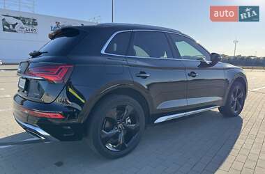 Внедорожник / Кроссовер Audi Q5 2022 в 