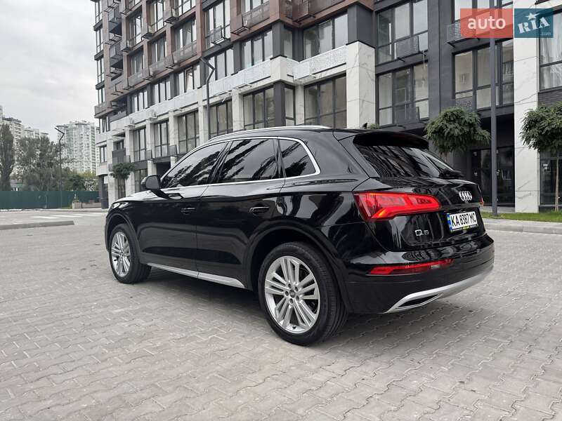 Внедорожник / Кроссовер Audi Q5 2018 в Киеве