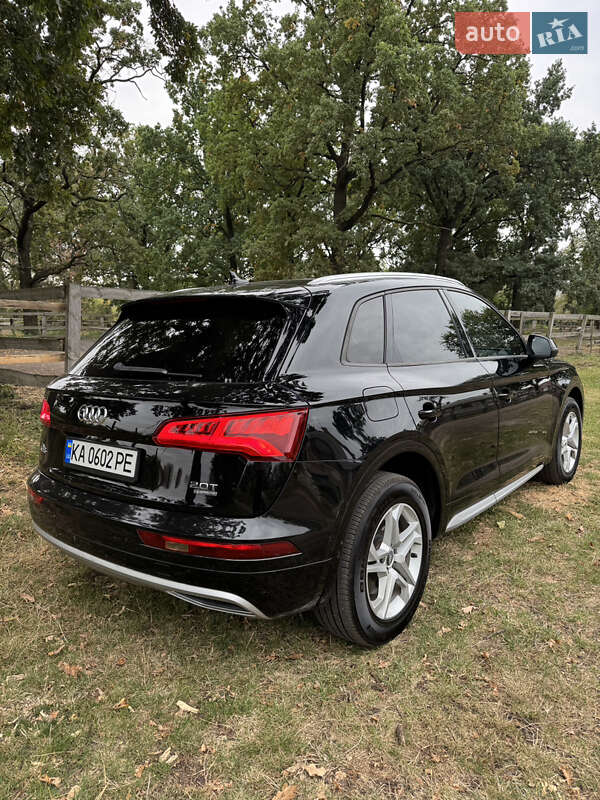 Позашляховик / Кросовер Audi Q5 2017 в Києві