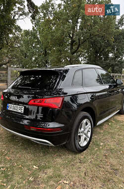 Внедорожник / Кроссовер Audi Q5 2017 в 