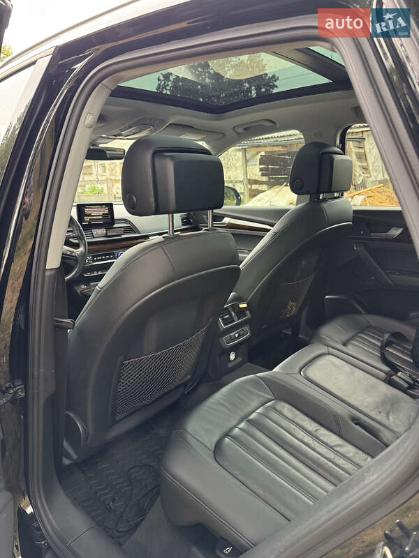 Позашляховик / Кросовер Audi Q5 2017 в Києві