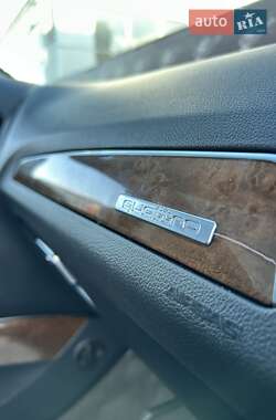 Внедорожник / Кроссовер Audi Q5 2011 в 