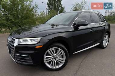 Позашляховик / Кросовер Audi Q5 2019 в 
