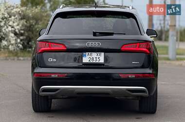 Позашляховик / Кросовер Audi Q5 2019 в 