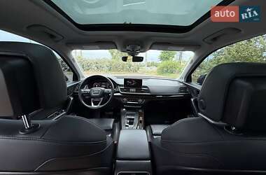 Позашляховик / Кросовер Audi Q5 2019 в 