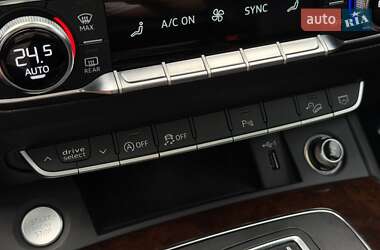 Позашляховик / Кросовер Audi Q5 2019 в 