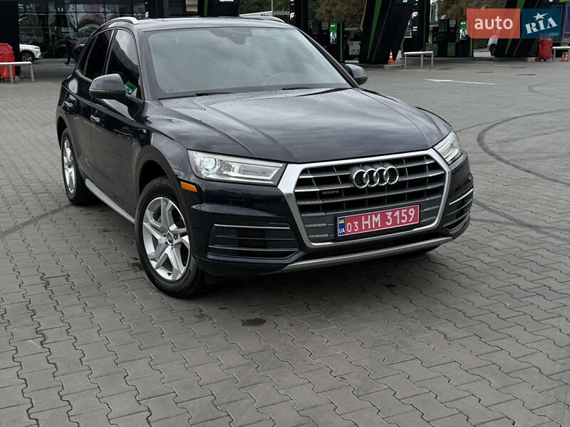Внедорожник / Кроссовер Audi Q5 2017 в Луцке