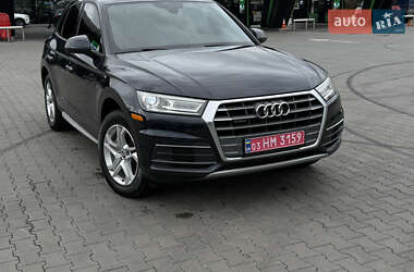 Позашляховик / Кросовер Audi Q5 2017 в 