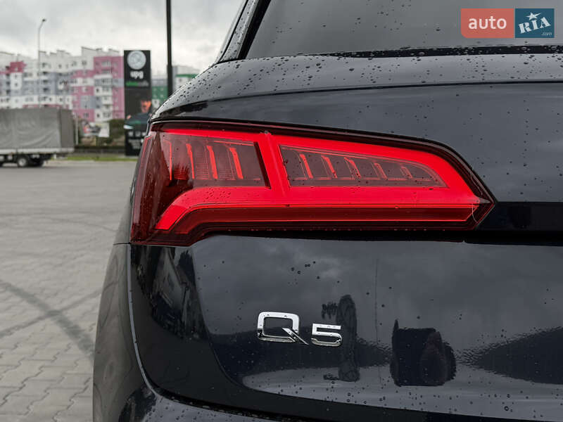 Внедорожник / Кроссовер Audi Q5 2017 в Луцке