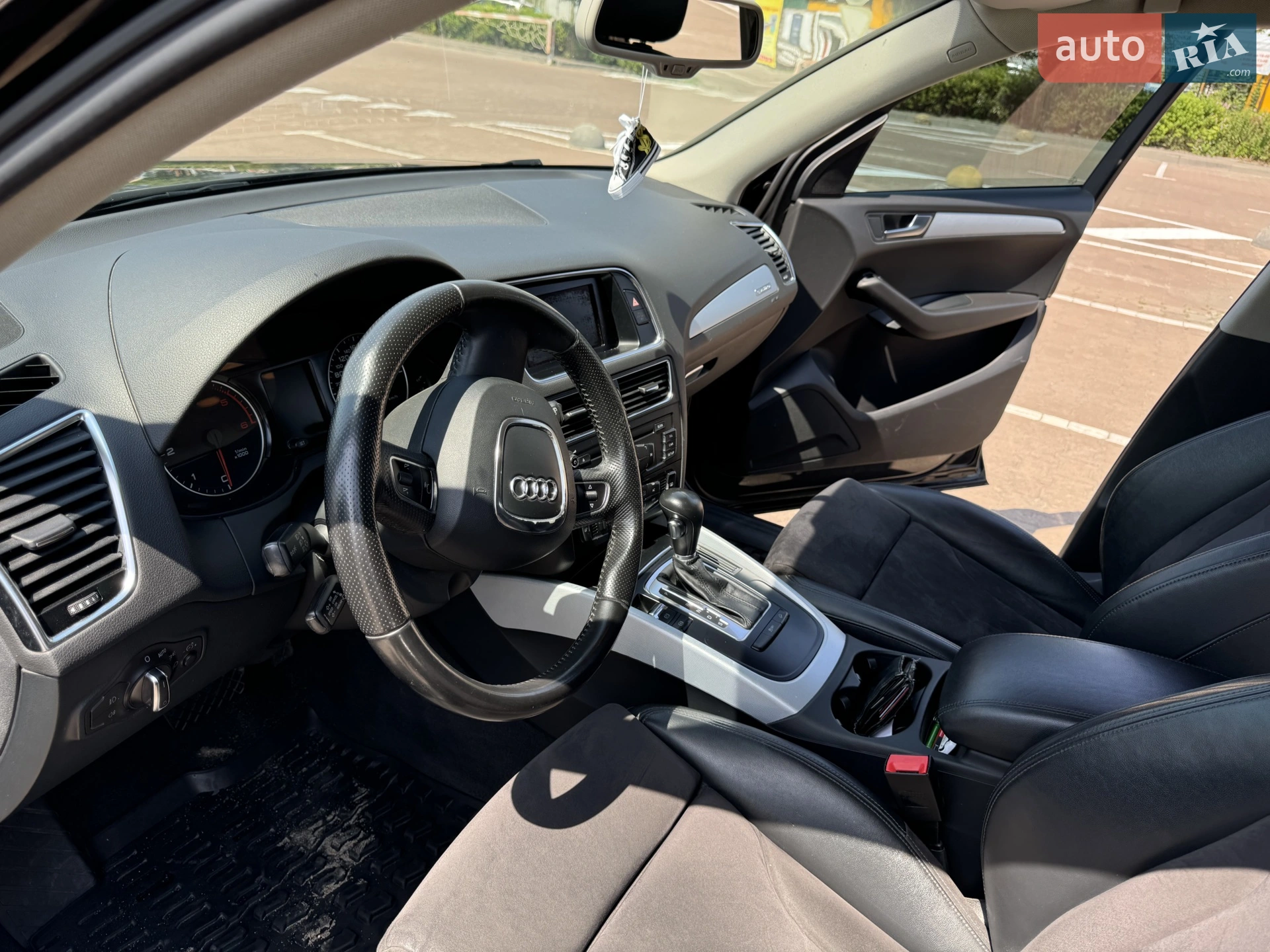 Audi Q5 2012 VIN WAUZZZ8R9CA066370 фото оголошення 7 з 21