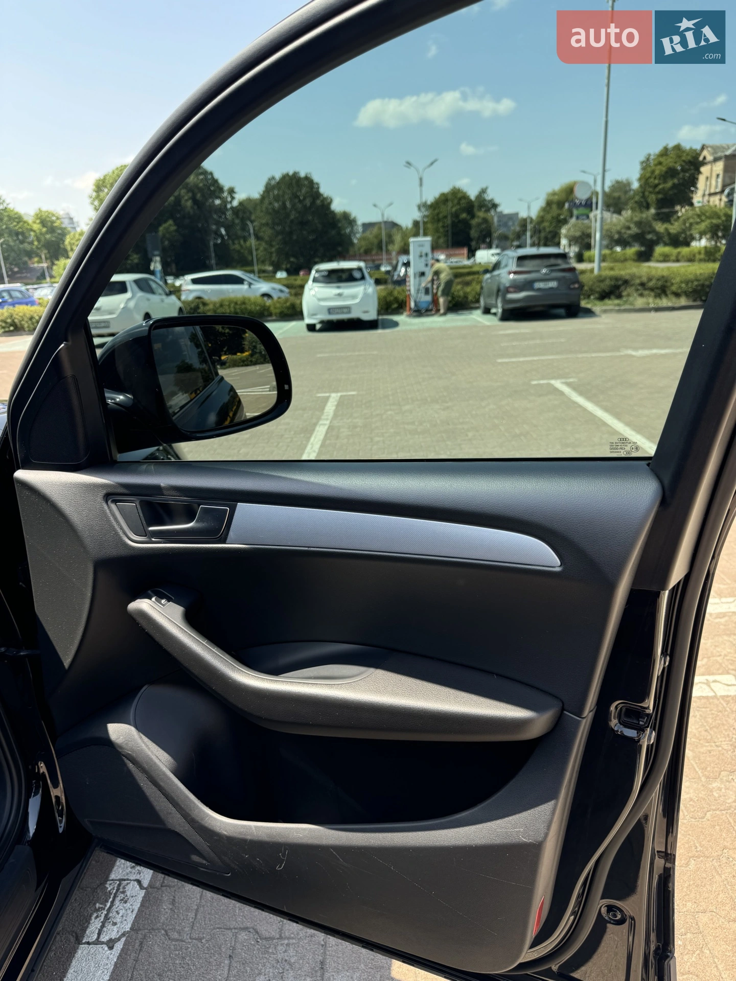 Audi Q5 2012 VIN WAUZZZ8R9CA066370 фото оголошення 12 з 21