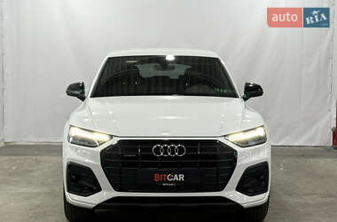 Внедорожник / Кроссовер Audi Q5 2021 в 