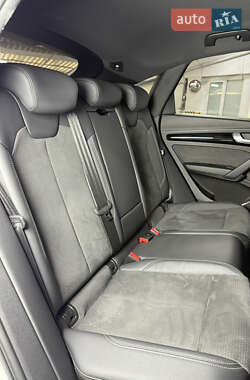 Внедорожник / Кроссовер Audi Q5 2021 в 