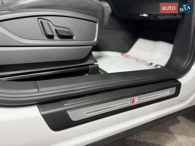 Внедорожник / Кроссовер Audi Q5 2021 в Одессе