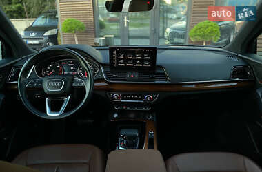 Внедорожник / Кроссовер Audi Q5 2021 в 