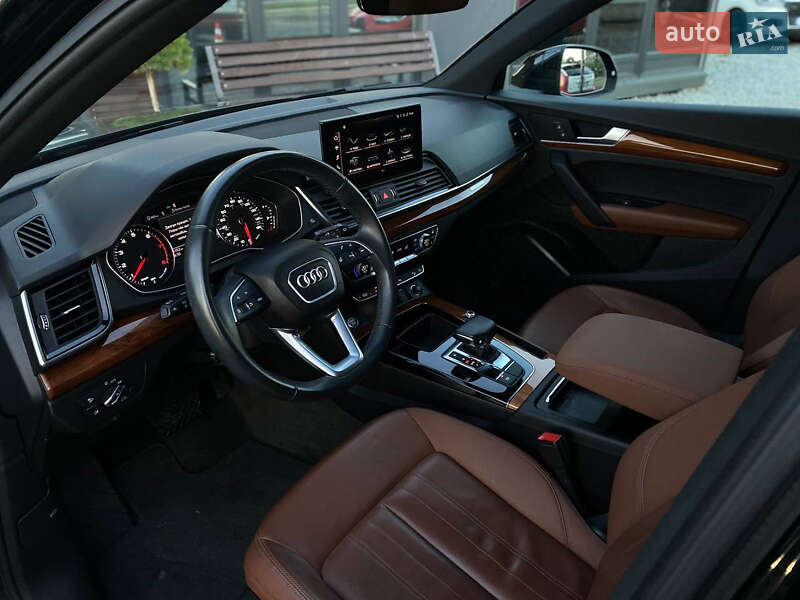 Позашляховик / Кросовер Audi Q5 2021 в Львові