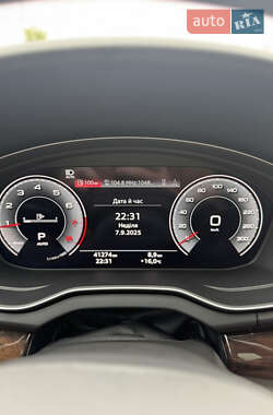Внедорожник / Кроссовер Audi Q5 2022 в 